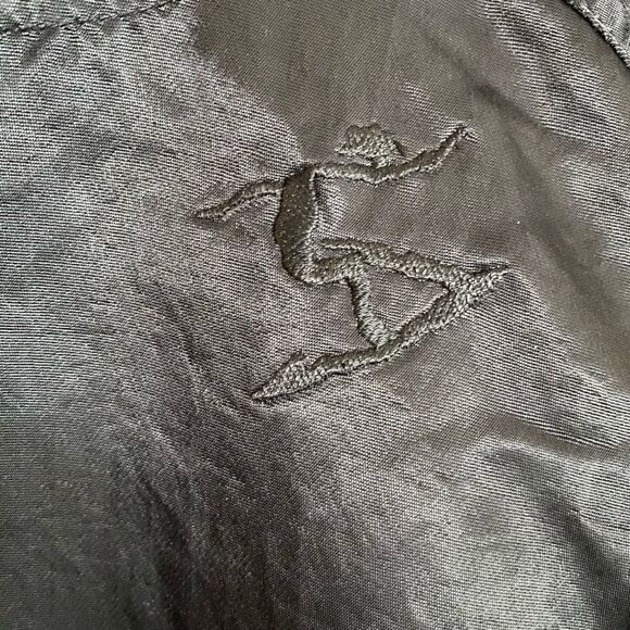 Vintage UZZI AMPHIBIOUS GEAR windbreaker. - Picture 2 of 14